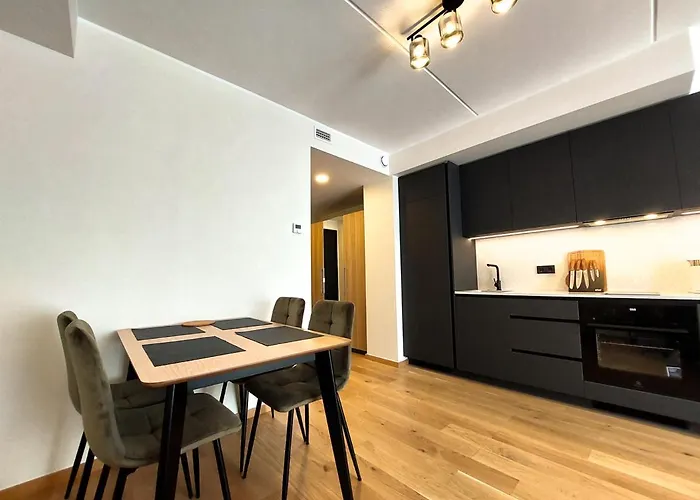 Johanna Quest Studio